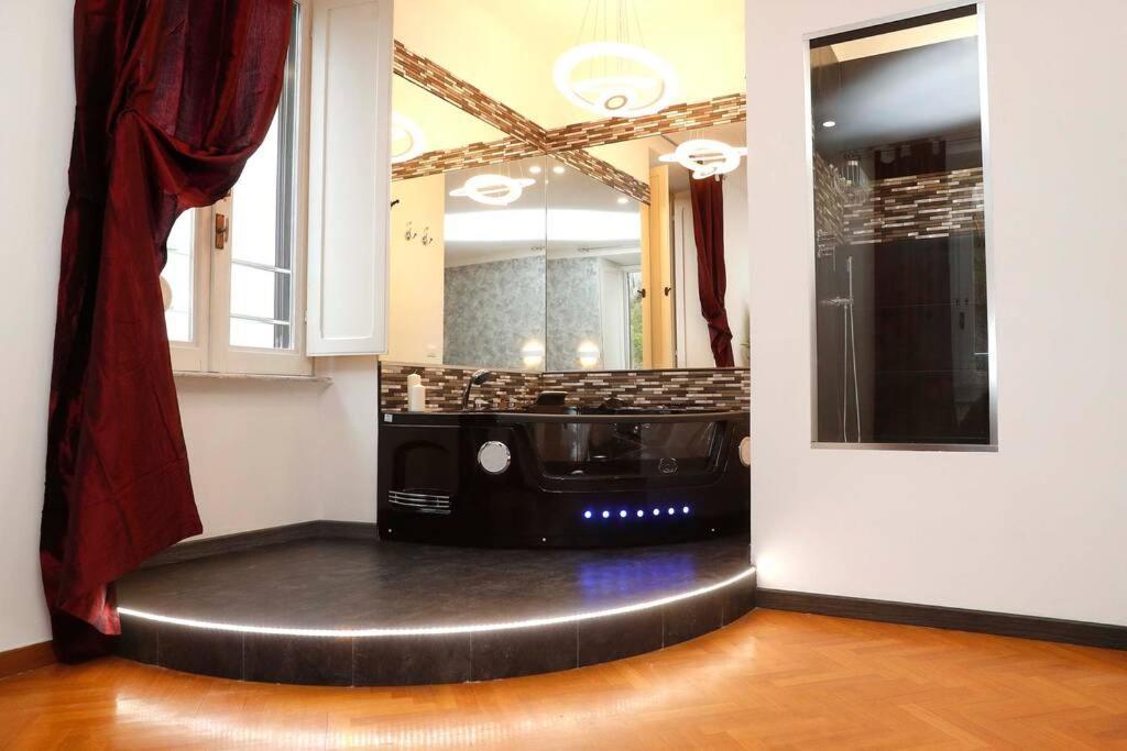 Black Enchanting Jacuzzi Trastevere - Collection Apartamento Roma