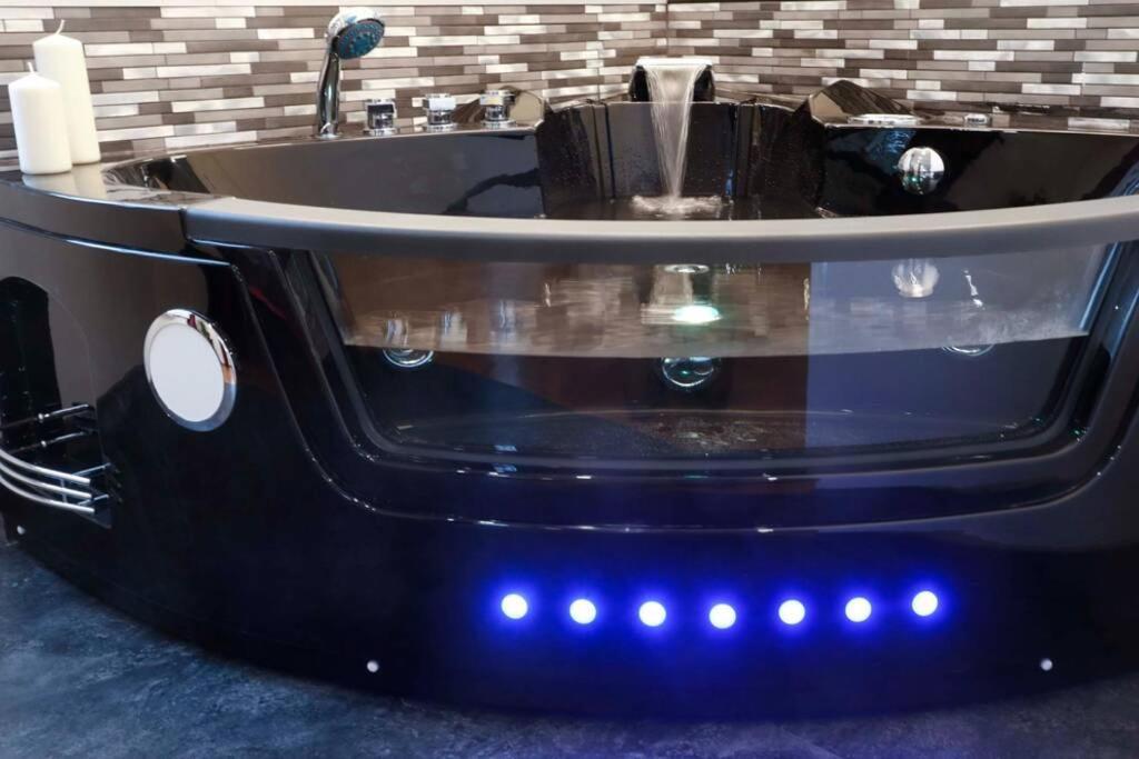 Black Enchanting Jacuzzi Trastevere - Collection Apartamento